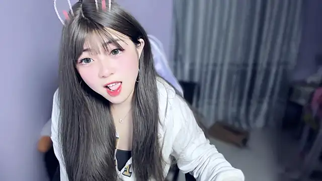 yuki3366's Live Sex Cam Show