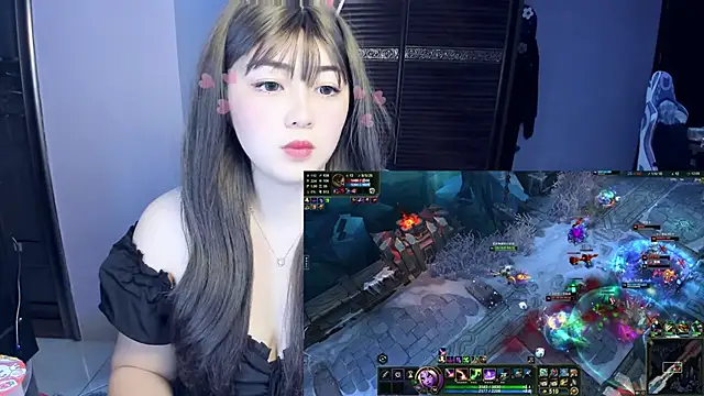 yuki3366 Adlı Modelin Web Kamerası Şovu