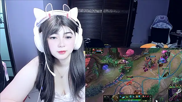 Pokazy przed kamerką – yuki3366