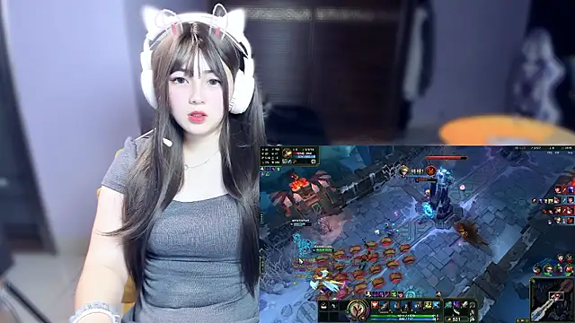 Pokazy przed kamerką – yuki3366