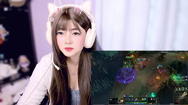 Pokazy przed kamerką – yuki3366