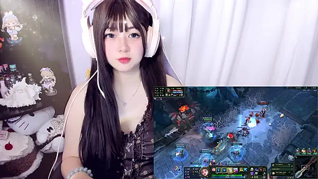 yuki3366 Adlı Modelin Web Kamerası Şovu