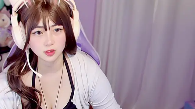 Pokazy przed kamerką – yuki3366