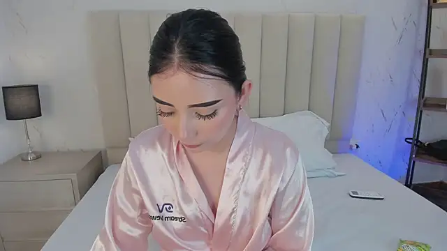 Онлайн чат LilithHarperr_