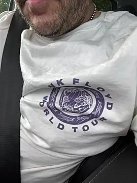 CloudyMuscleBeefy's Webcam Show
