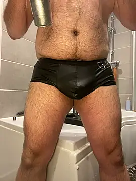 عرض كام CloudyMuscleBeefy