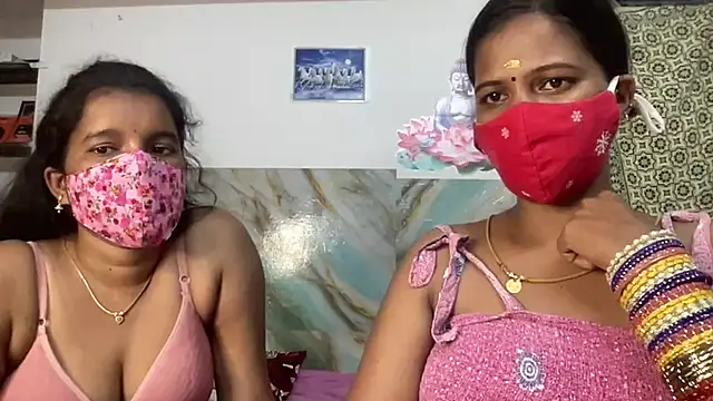 TN_IN_Romantic_Couples Show Webcam