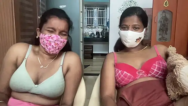 Show de TN_IN_Romantic_Couples na webcam