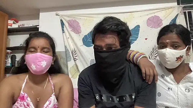 TN_IN_Romantic_Couplesのウェブカメラショー