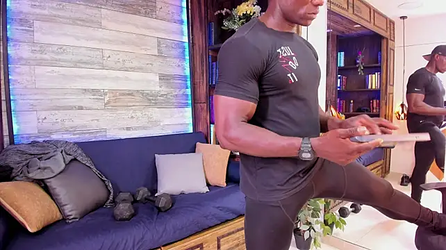 Show modela MarcusBlack_ na web-kameri