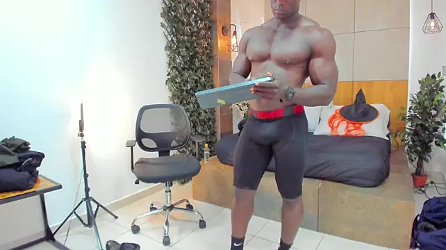 MarcusBlack_n Webbikameraesitys