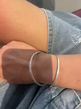 yimisun01 Show in webcam