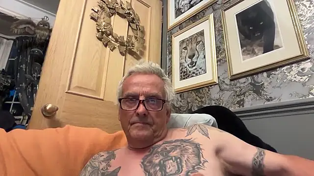 poggles' Webcam Show