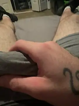 WhiteBoyyAhFreak913 Show in webcam
