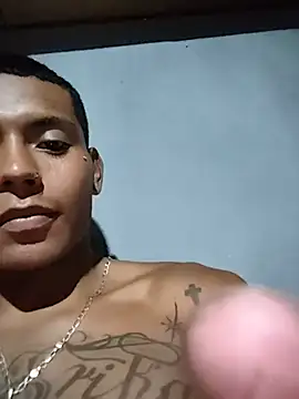 Show modela Kush19 na web-kameri