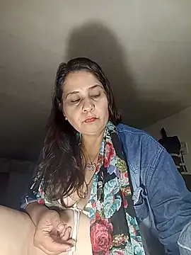 Aymacyn Adlı Modelin Canlı XXX Sohbeti