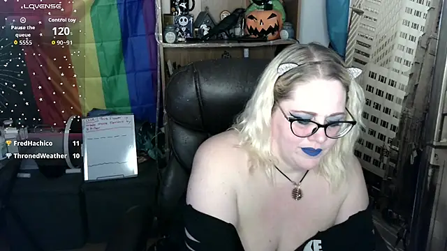 Pokazy przed kamerką – Kinky_Witch