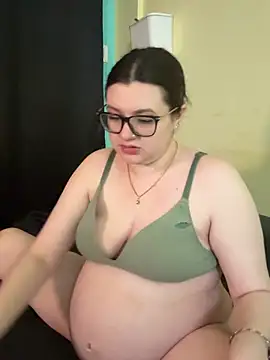 הופעת וובקאם של HaleyAyush