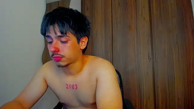 Maximo_Miller Show Webcam