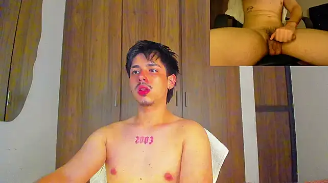 Maximo_Miller Pertunjukan Webcam