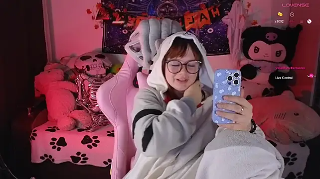 lunaalli's Webcam Show