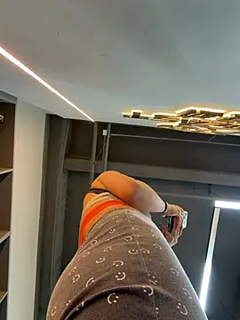 Ayla-Fit Pertunjukan Webcam