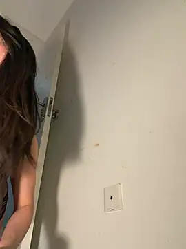 Victoria-Sin Show Webcam