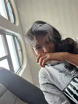 Victoria-Sin Adlı Modelin Canlı XXX Sohbeti