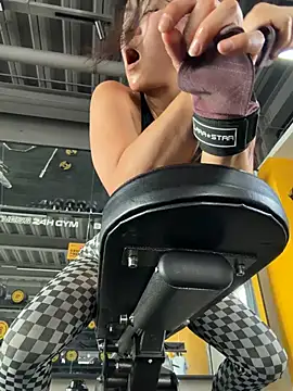 Pokazy przed kamerką – Ria-Flex
