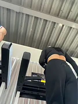 Pokazy przed kamerką – Ria-Flex
