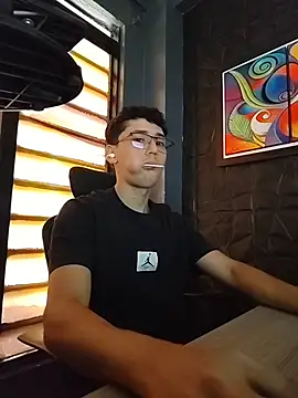 SrJacobs Show in webcam