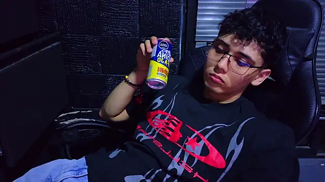 Show modela SrJacobs na web-kameri