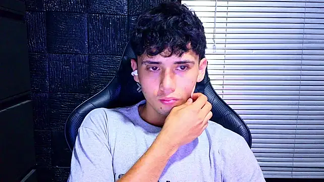 SrJacobs' Live XXX Chat