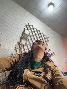 הופעת וובקאם של SALOME_KORLAND