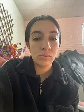 Show modela SALOME_KORLAND na web-kameri