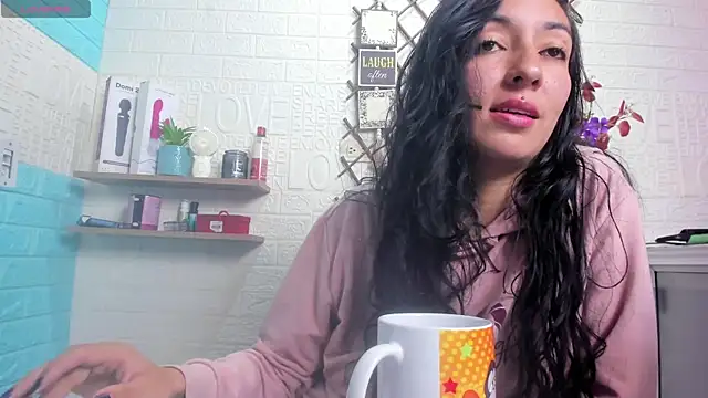 Pertunjukan Kamera Web SALOME_KORLAND