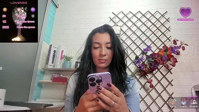 הופעת וובקאם של SALOME_KORLAND
