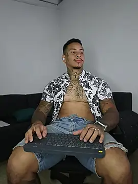 Pokazy przed kamerką – David_tatto1