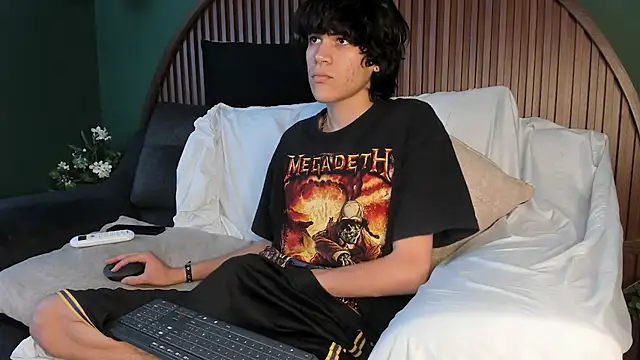 Diamond_twink Pertunjukan Webcam