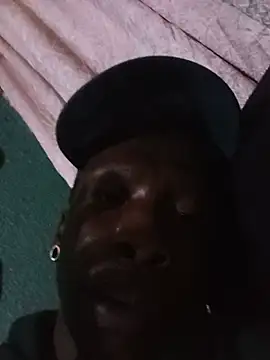 Show modela Sexxoophone na web-kameri
