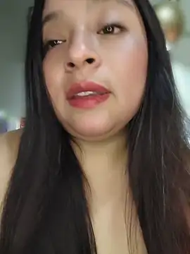 XXX chat uživo modela Gatitadiablita35