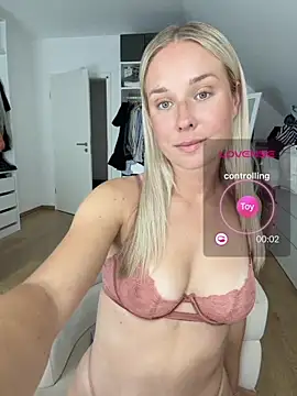 celis_secret's Live XXX Chat