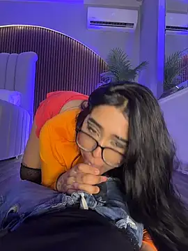 KatlynRous' Webcam Show