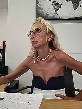 clarabell4's Webcam Show