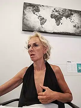 Chat +18 de clarabell4 ao vivo