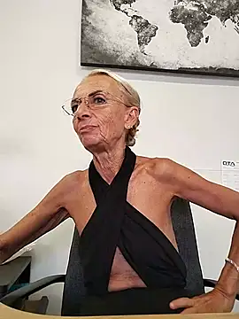 clarabell4 Webcam show