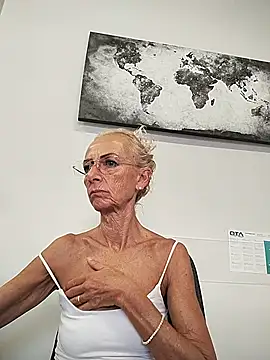 clarabell4's Live XXX Chat
