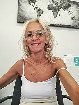 Chatroom XXX en direct de clarabell4