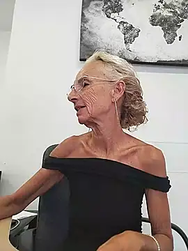 clarabell4's Webcam Show