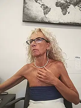 clarabell4 Webcam Show